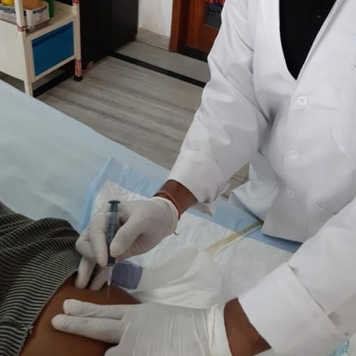 Intravenous Injection Insert Services at Home in Kailash Colony