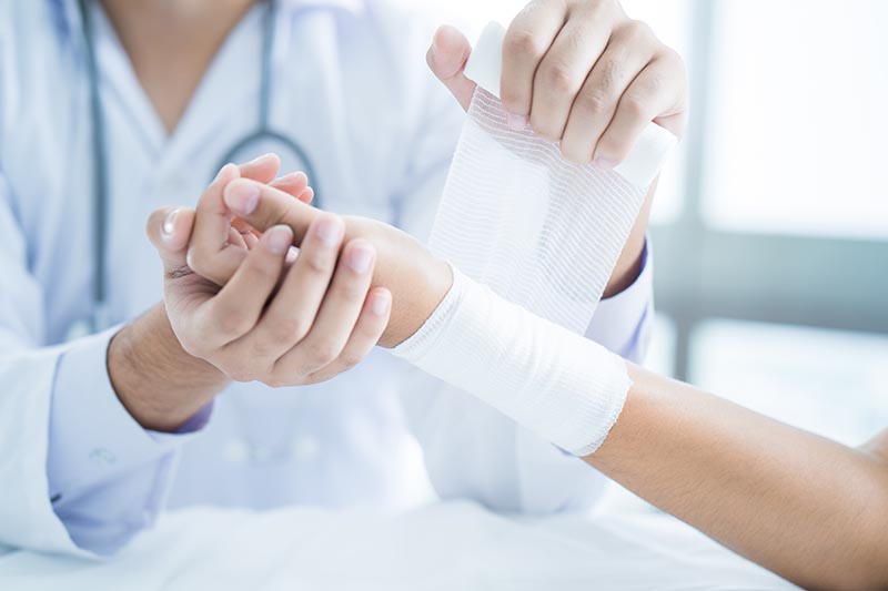 Wound Dressing Services at Home in Bali Nagar, Nurses For Wound